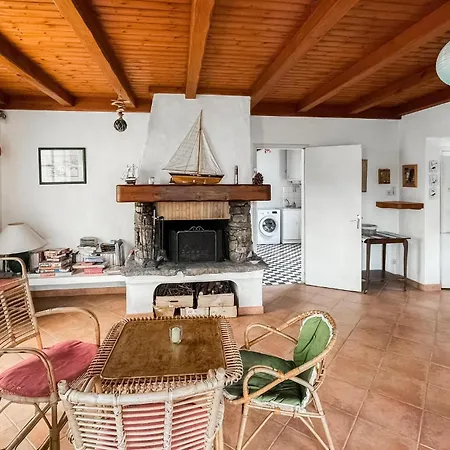 Pet Friendly In Lile-dyeu With Kitchen Holiday home