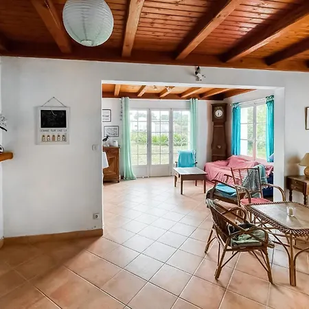 Pet Friendly In Lile-dyeu With Kitchen Ile d'Yeu