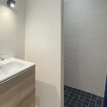 Hébergement de vacances Maison A 200 M De La *