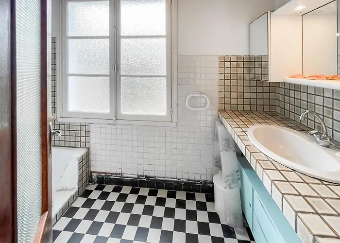 Hébergement de vacances Maison A 200 M De La