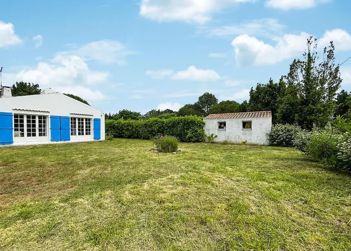 Maison A 200 M De La