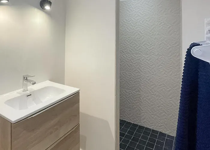 Hébergement de vacances Maison A 200 M De La *